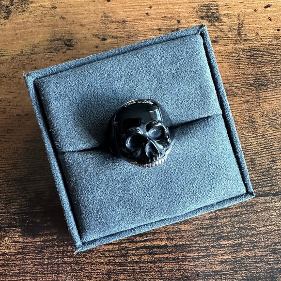 David Yurman Carved Skull Ring in Black Onyx - Size 8 - RARE - Picture 1 of 16